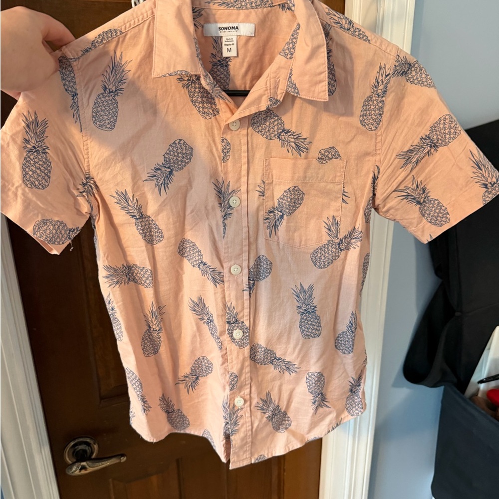 Sonoma Peach Short-Sleeve Button-Down with Navy Pineapple Print